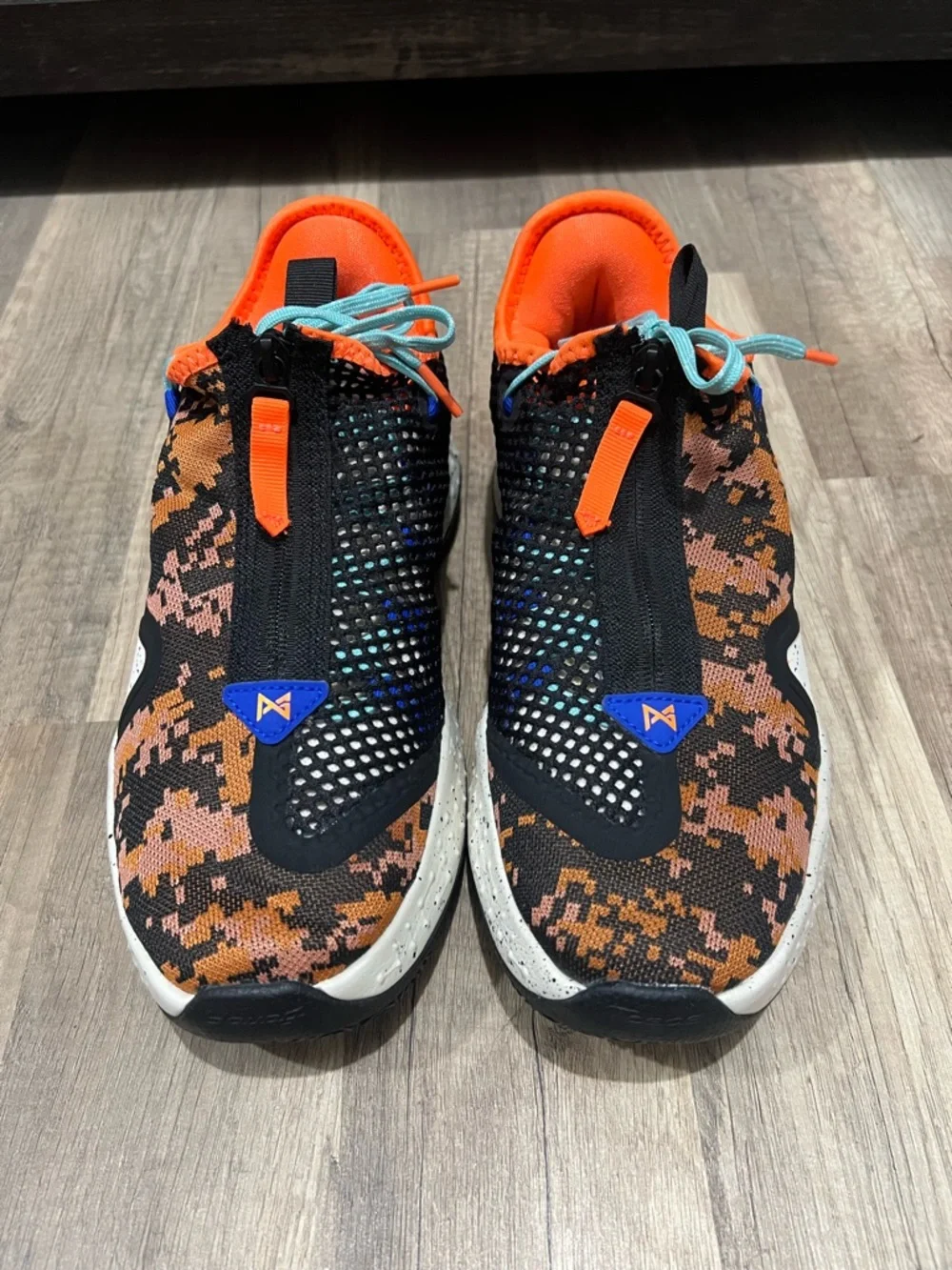NWOT Nike Men’s Orange & Black Pg 4 Digi Camo Basketball Shoes Size 8